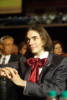 Cédric Villani : il faut rapprocher monde de la recherche et monde enseignant