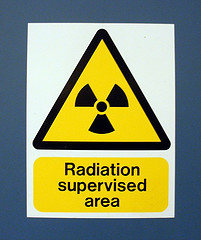 Aborder la radioactivité et l’irradiation des aliments en cours de physique-chimie