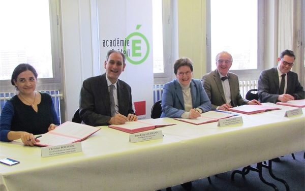 Orientation : l’académie de Créteil renforce les liens lycées-universités