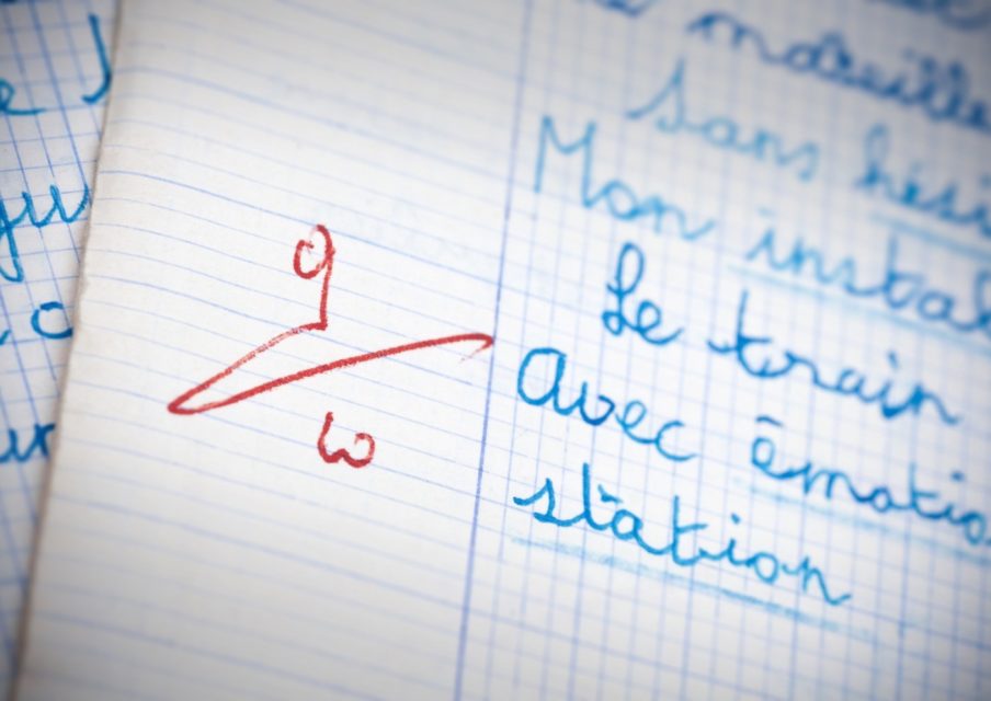 Retour de la dictée : « élargissez plutôt les classes dédoublées à l’ensemble des écoles »