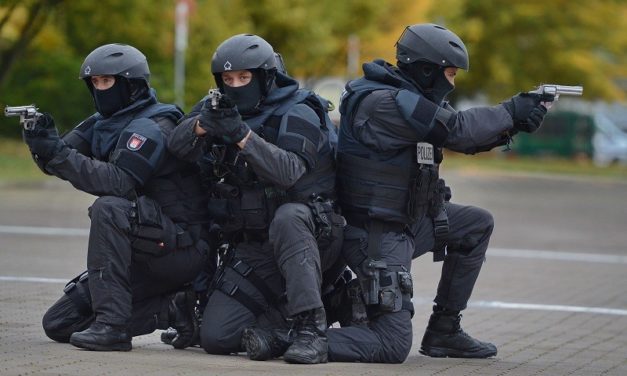 Opération anti-terroriste : établissements scolaires fermés aujourd’hui à Saint-Denis