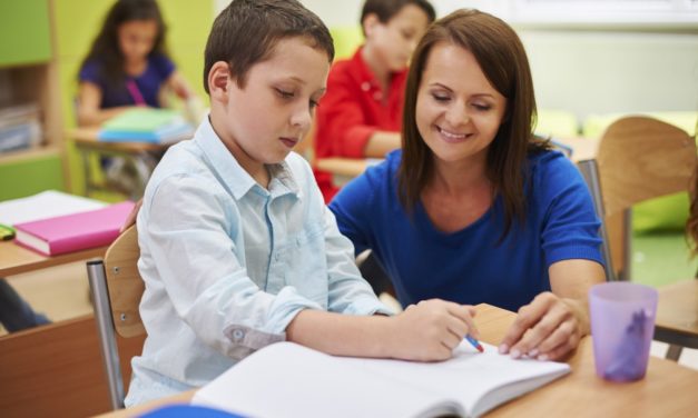 Canopé : une série d’ouvrages pour faire de la grammaire en classe