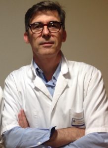 Emmanuel Lescanne, médecin, spécialiste en ORL et chirurgie cervico-faciale et professeur au CHU de Tours.