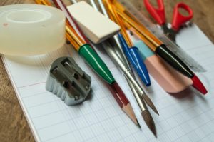 fournitures scolaires © Fotolia