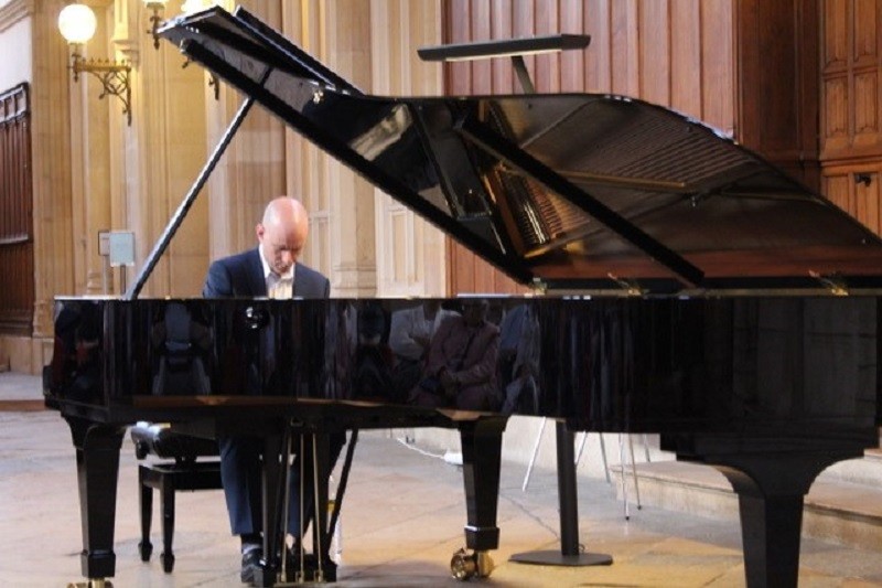 Rencontre avec le fondateur de « Tout en Mesure », magistrat-pianiste