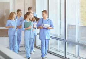 formation-infirmiers- Schutterstck