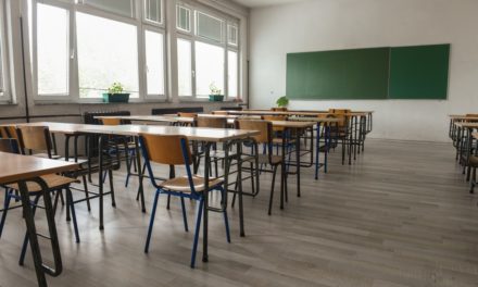 Covid-19 : 4048 classes fermées, un record depuis septembre