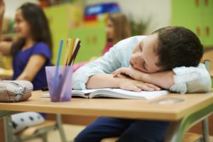écolier qui dort