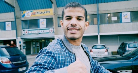 Issaba dans son clip "J'rappe à la première personne"/D.R