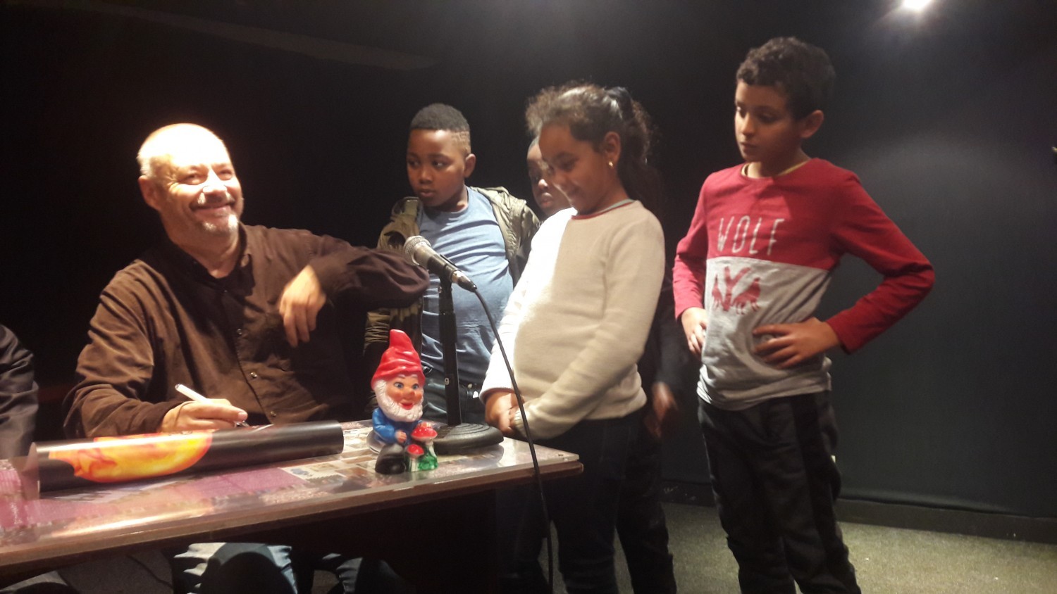 Quand Jean-Pierre Jeunet fait visiter une exposition à des CM1