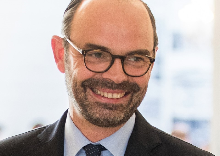 Suppression de postes d’enseignants : « investir dans l’avenir ça ne veut pas dire ajouter sans transformer » (E. Philippe)