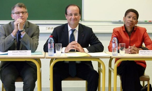 François Hollande propose aux lycéens d’aller les voir pour parler Europe