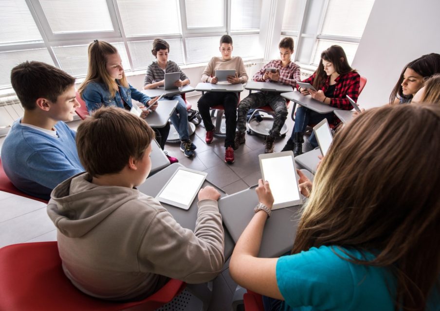 Rentrée 2019 : des manuels scolaires numériques pour les lycéens