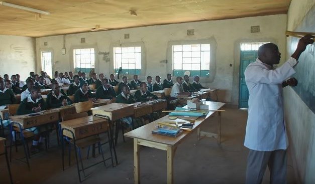 Le Kényan Peter Tabichi sacré meilleur enseignant du monde