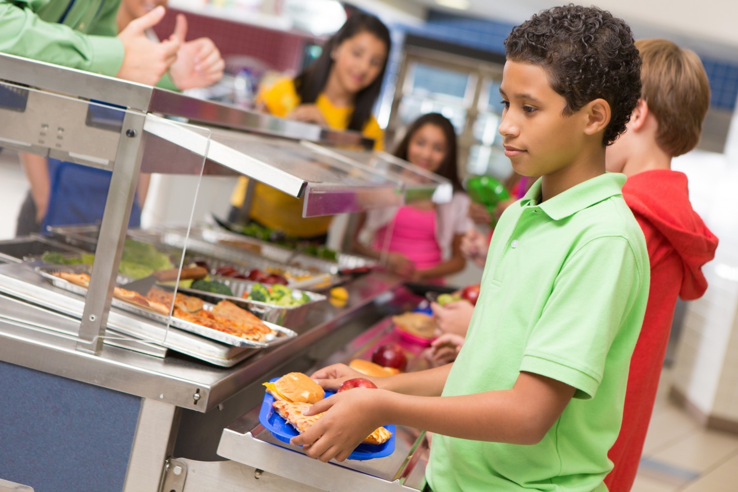 Des communes vont expérimenter la cantine à un euro pour les écoliers défavorisés