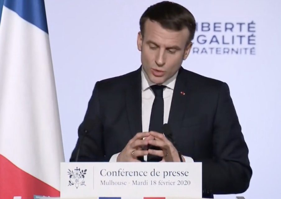 ELCO : Emmanuel Macron annonce l’arrêt des enseignements