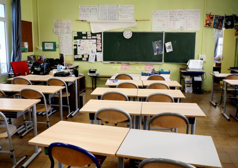 Covid : faire cours face à une classe vide