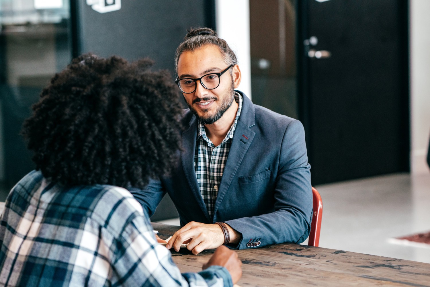 Grand oral du bac 2025 : une foire aux questions publiée Want to Make a Deal? Stop Selling and Start Connecting.