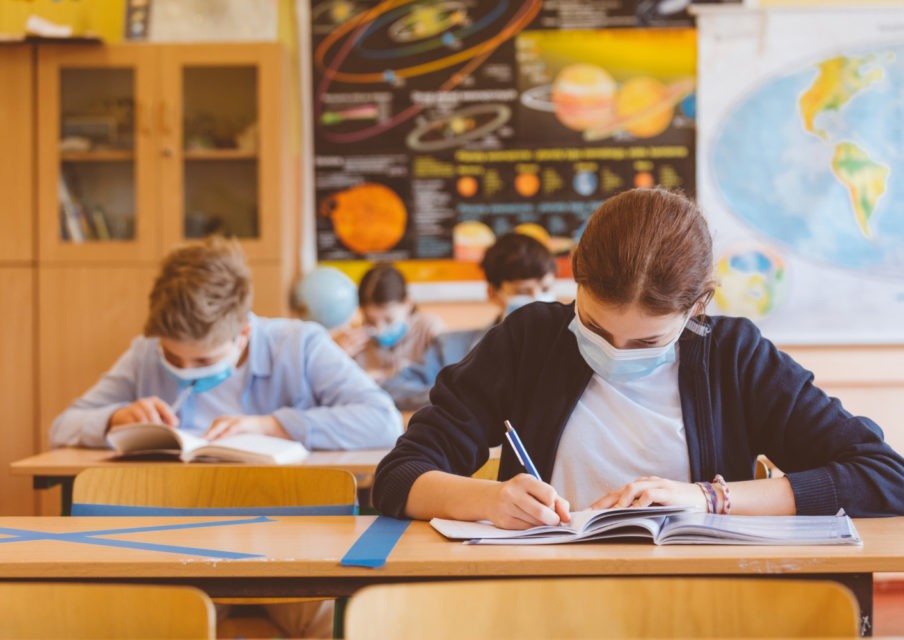 Rentrée scolaire du 2 novembre : le nouveau protocole sanitaire fait polémique