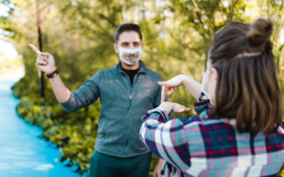 Coronavirus : des masques transparents bientôt distribués aux enseignants