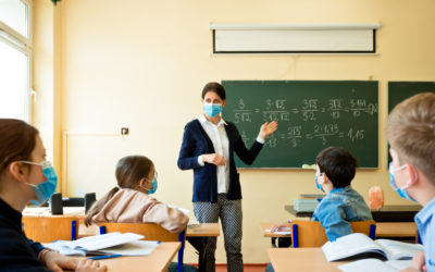 Face à l’épidémie, il faut « revoir la question des écoles »