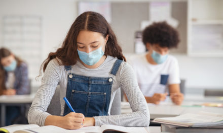 Plus de 570 000 élèves contaminés cette semaine
