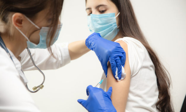 Rentrée 2021 : Jean-Michel Blanquer réticent à déployer la vaccination dans les collèges et lycées