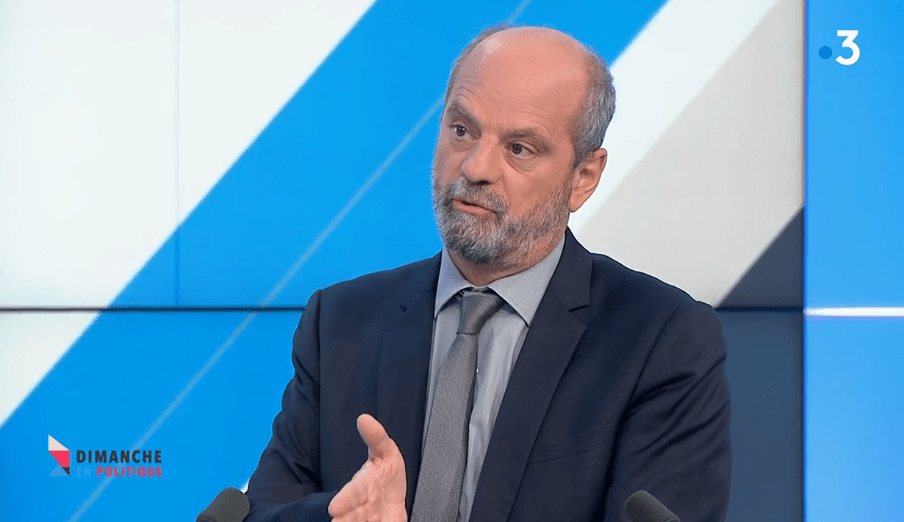 Covid-19 : Blanquer estime « fou » de reporter la rentrée scolaire