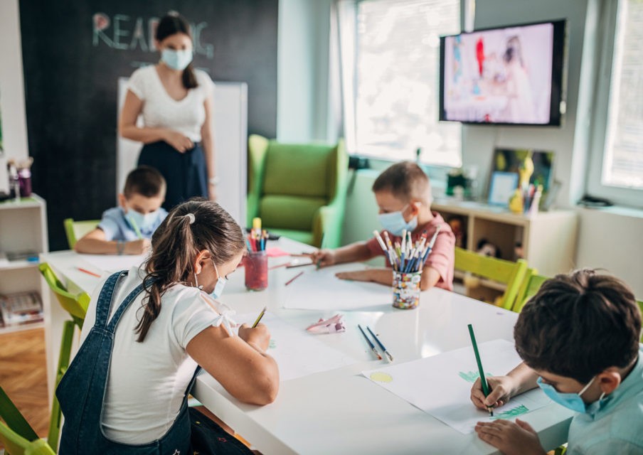 Rentrée scolaire 2022 : les enfants cas contacts seront testés trois fois