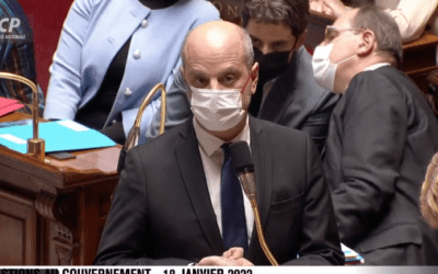 Blanquer à Ibiza : « ça fait bordel, désinvolture et déconnexion »