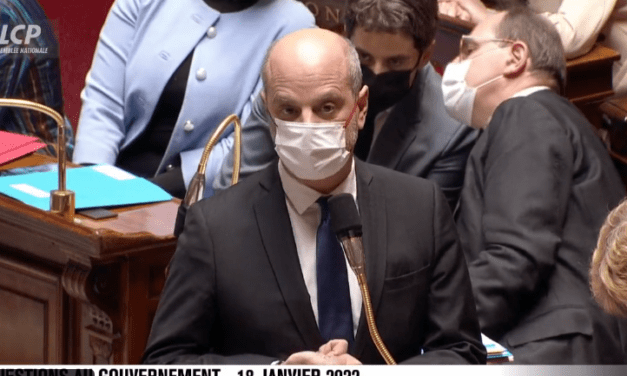 Blanquer à Ibiza : « ça fait bordel, désinvolture et déconnexion »
