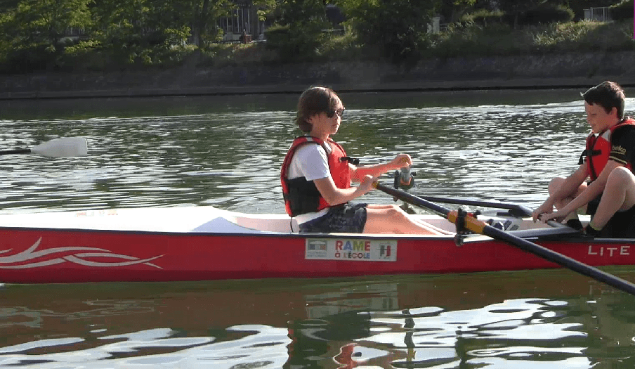 Sport à l’école : pratiquer l’aviron dès la primaire grâce au programme Avi’santé