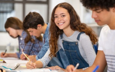 Le défi « Écris ta série ! » du CNC revient pour une 5e édition !