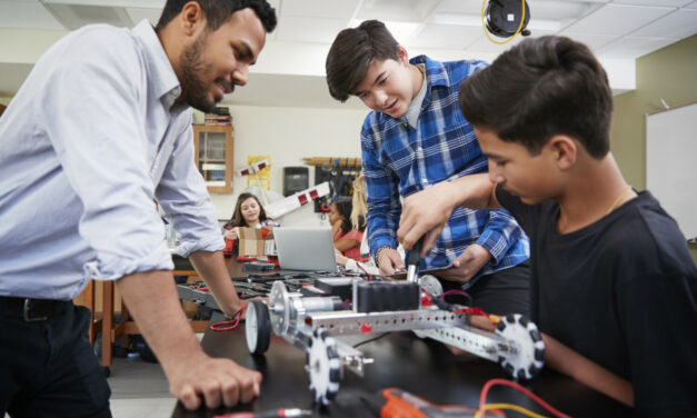 Réforme du collège : les cours de technologie supprimés en 6e