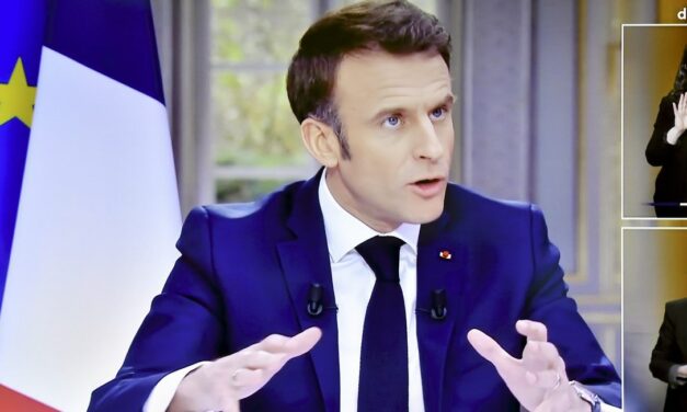 « Emmanuel Macron joue la carte de la provocation »