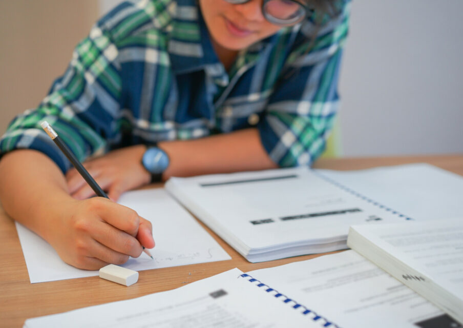 Bac de maths : des enseignants dénoncent une épreuve inégalitaire