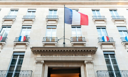 Gabriel Attal Premier ministre : « Et une démission de plus à l’Education nationale »