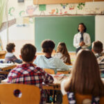 Gabriel Attal dévoilera aujourd’hui ses mesures pour relever le niveau des élèves à l’école
