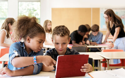 EMC : des vidéos pour aider les enseignants à décrypter les médias avec leurs élèves