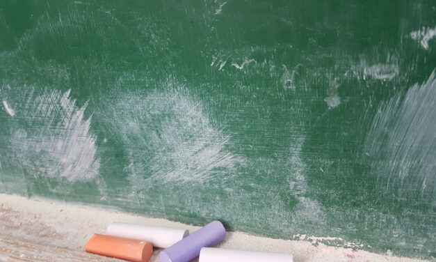 Délabrement dans le 93 : une fenêtre s’effondre sur la tête d’un personnel de collège