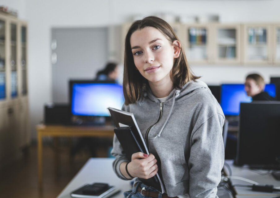Études : le milieu social des élèves joue davantage que leurs capacités scolaires dans leurs ambitions