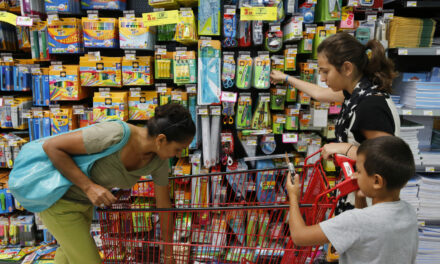 Fournitures scolaires : les prix reculent selon Nielsen IQ