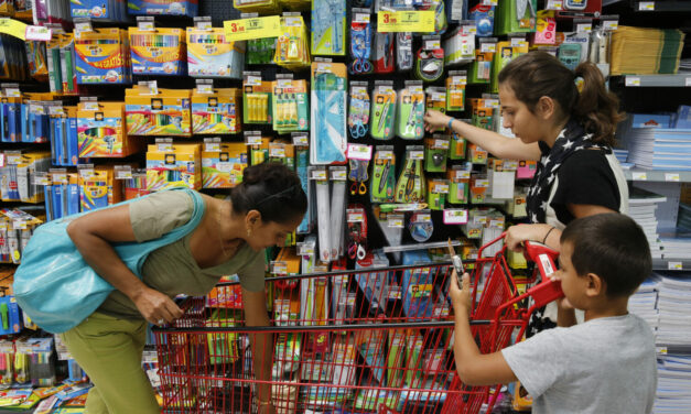 Fournitures scolaires : les prix reculent selon Nielsen IQ