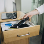 Portable en pause : 9 collèges sur 10 n’appliquent pas le dispositif