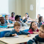 80 % des écoles comportent au moins une classe à plus de 22 élèves
