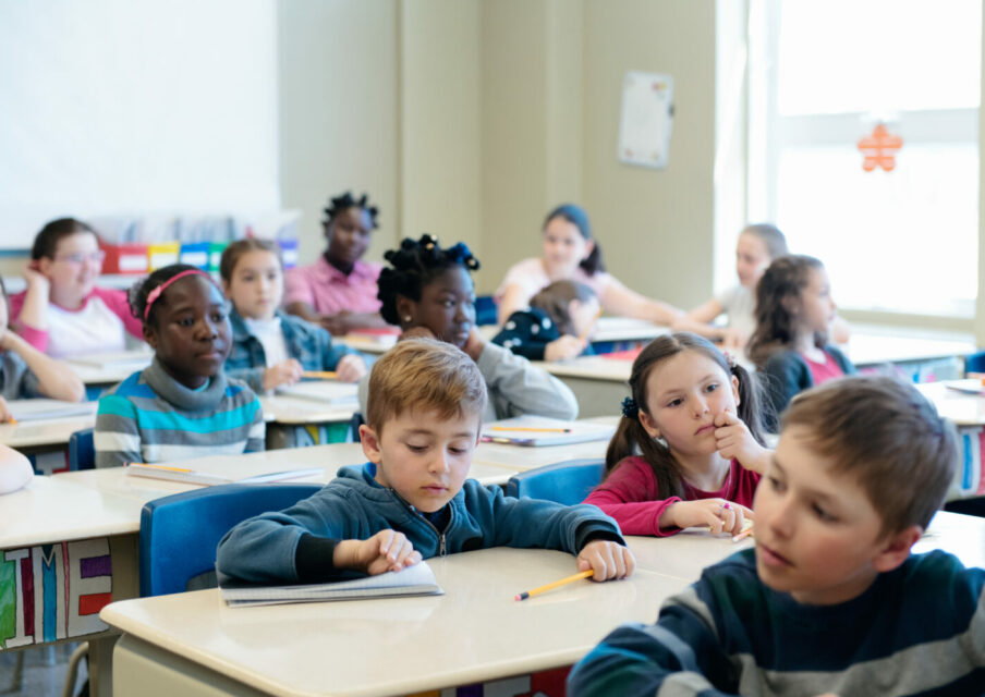 80 % des écoles comportent au moins une classe à plus de 22 élèves
