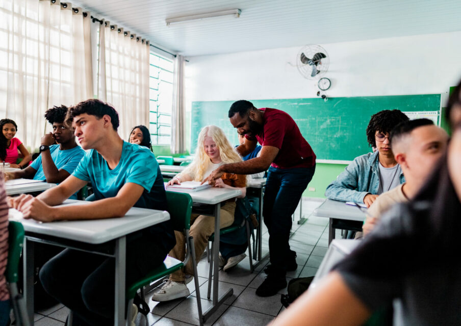 Groupes de besoins : plus obligatoires en 2026 ? Un « nouveau décret » serait à l’étude