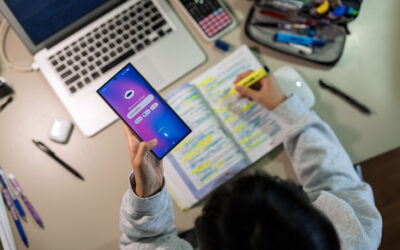 Baromètre du numérique : 68 % des 12-17 ans utilisent l’IA pour les devoirs