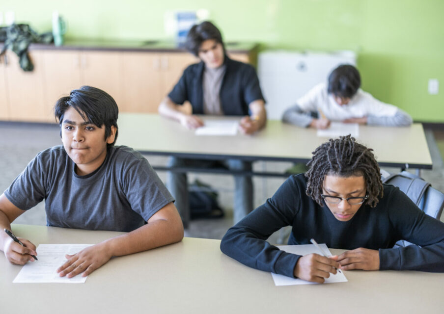 Brevet des collèges 2026 : les sujets et corrigés de français et maths d’Amérique du Nord