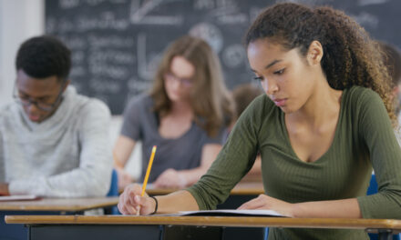 Bac 2026 : sujets et corrigés des épreuves de maths, physique-chimie et SVT